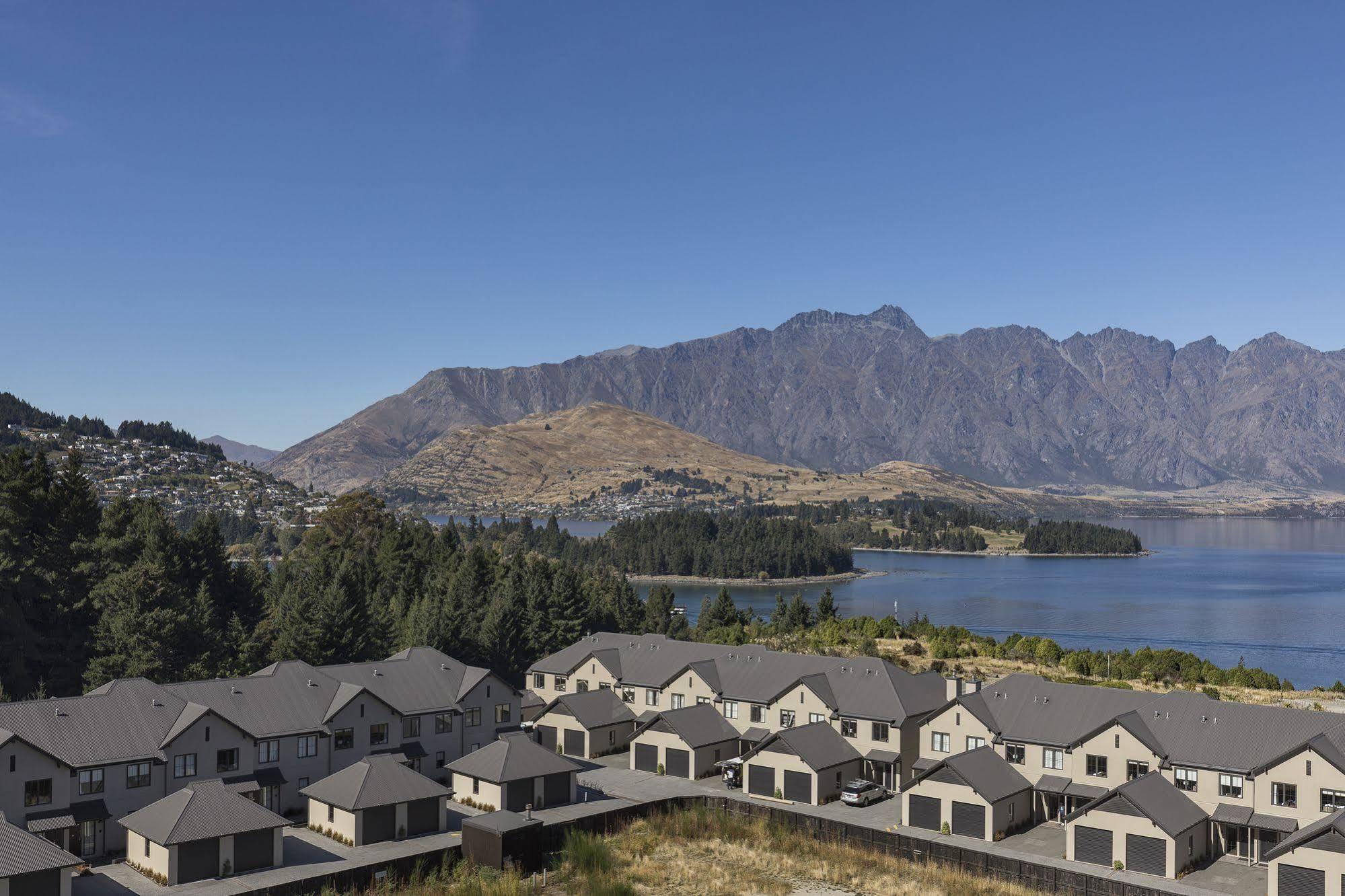 Platinum Queenstown Exterior photo