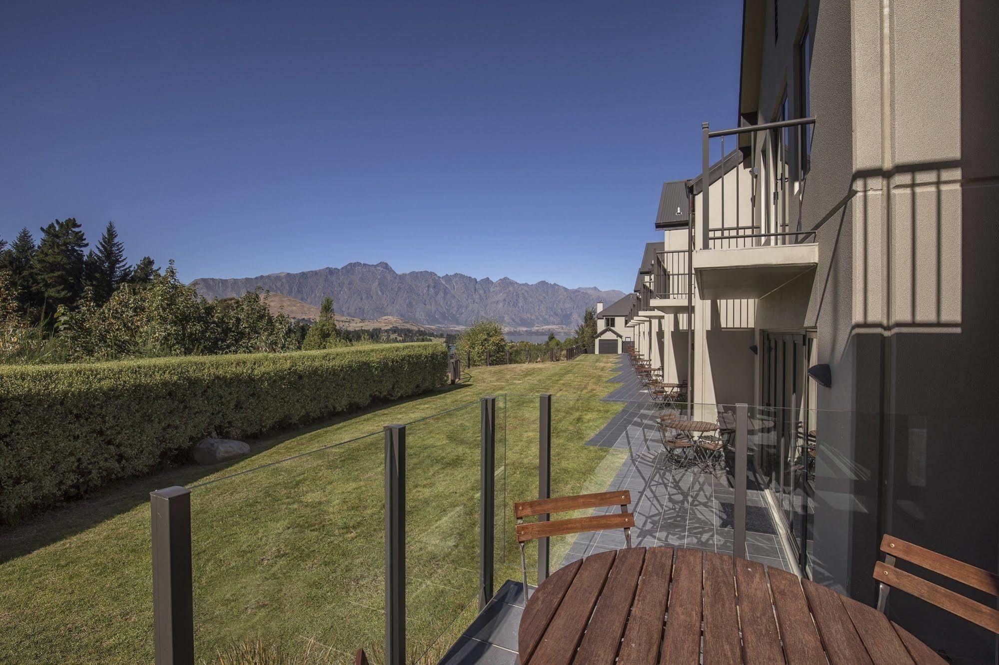 Platinum Queenstown Exterior photo