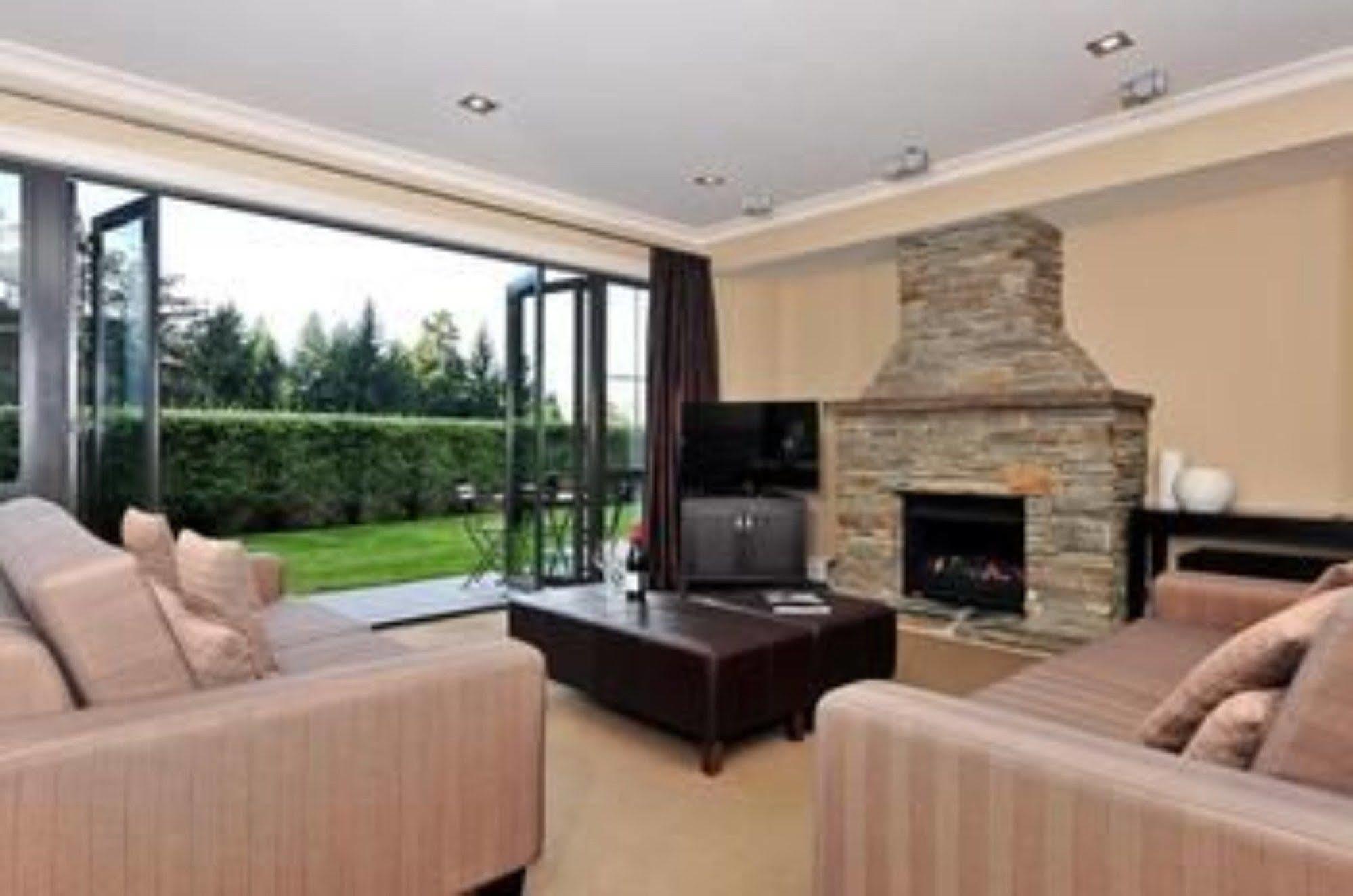 Platinum Queenstown Exterior photo